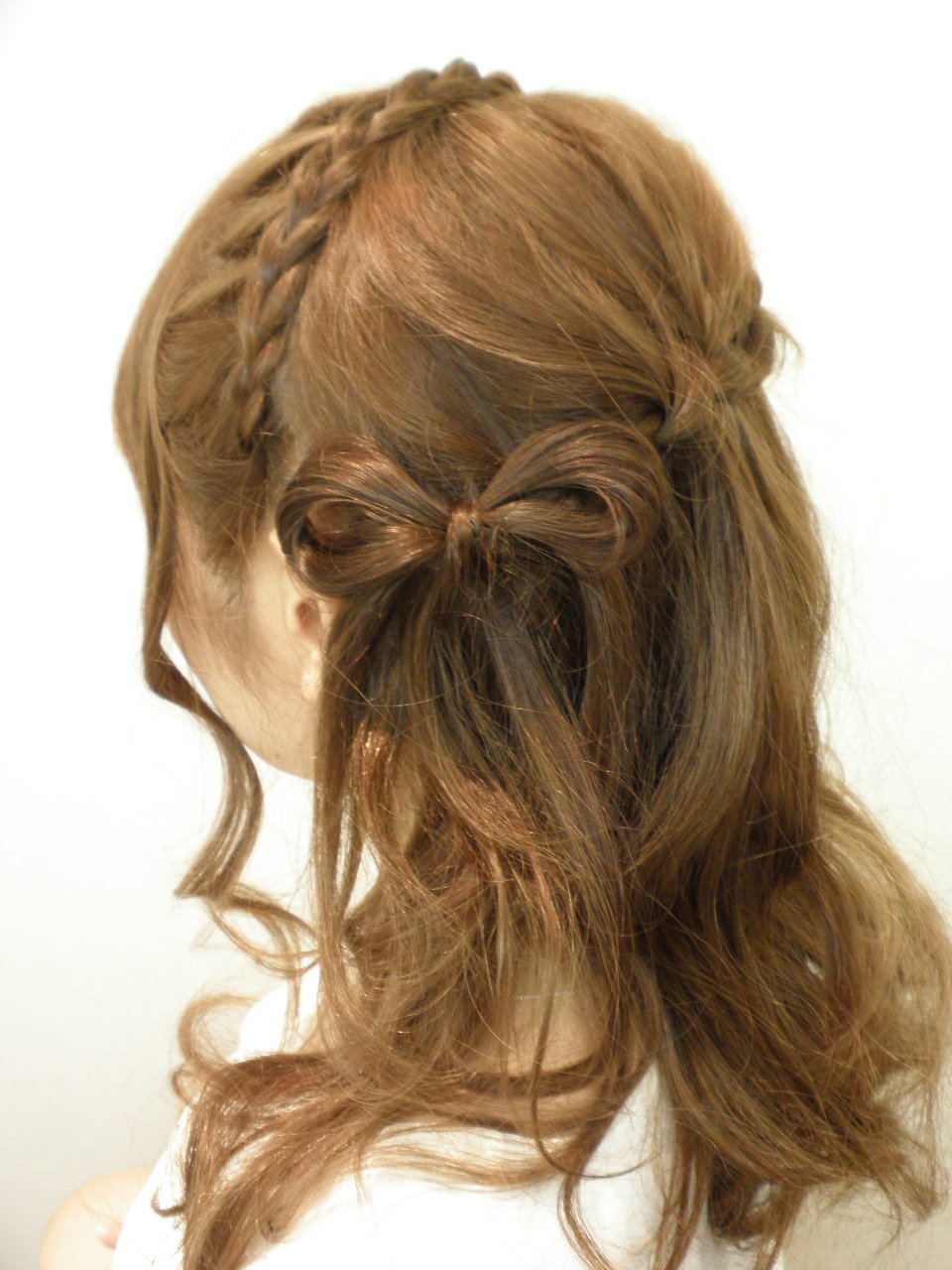 三つ編みカチューシャ のヘアアレンジ特集 ワンランク上のおしゃれ女子を目指そう ホットペッパービューティーマガジン 三つ編みカチューシャ のヘアアレンジ特集 ワンランク上のおしゃれ女子を目指そう ホットペッパービューティーマガジン