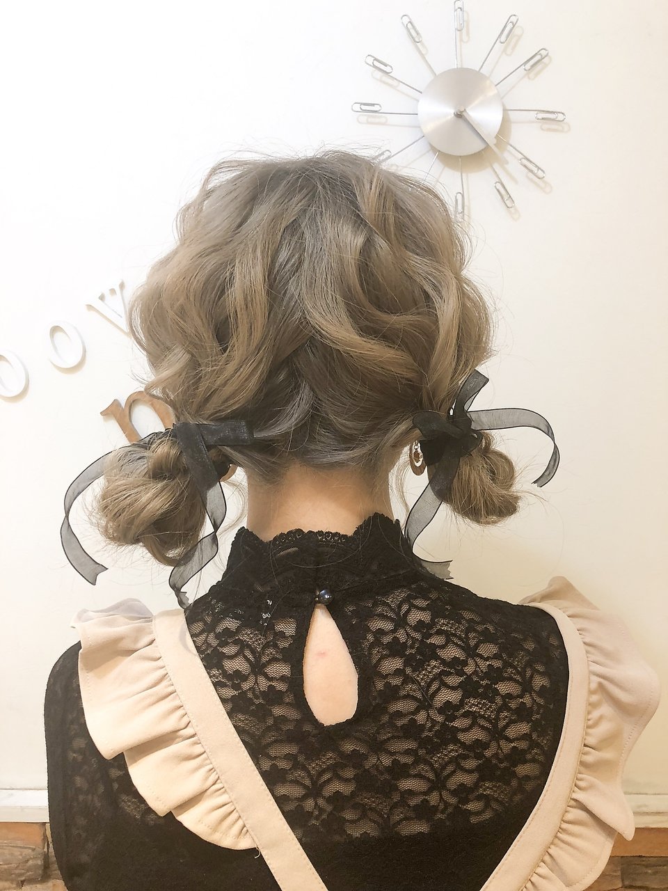 秋冬向けのおだんごリボンツインテール ヘアセット