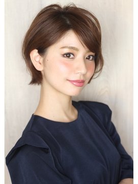 丸顔さんの小顔見せショートヘア 前髪 年代 カラー別の似合わせヘアを大特集 ホットペッパービューティーマガジン