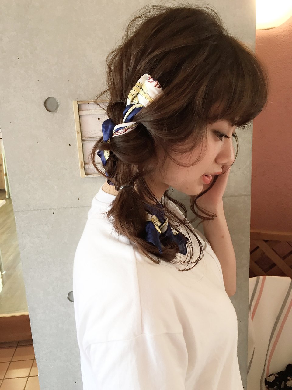 オシャレで可愛いスカーフヘアアレンジ　　東海林翔太