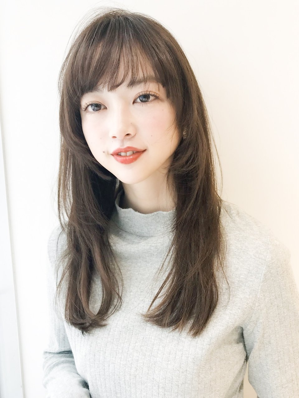 LIPPS銀座 蓑田朝菜 レイヤーロングのふんわりストレートヘア