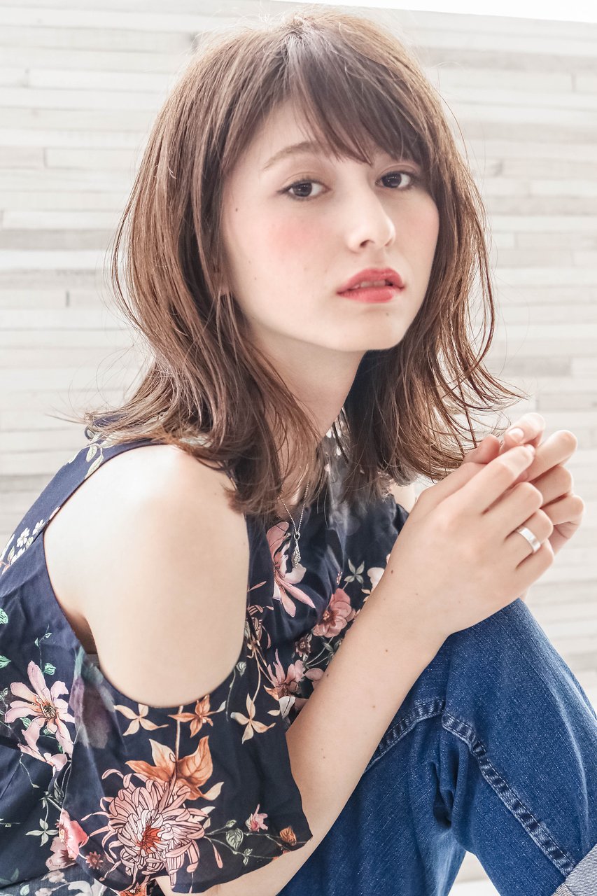 保存版 ミディアムヘアでかわいい 大人っぽい女性に 自分に似合うミディアムが見つかるカタログ ホットペッパービューティーマガジン