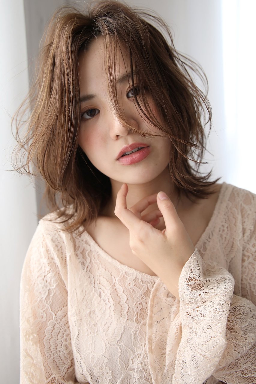 ひし形シルエットセンターパート大人ボブ【ＬＯＴＵＳ大日】