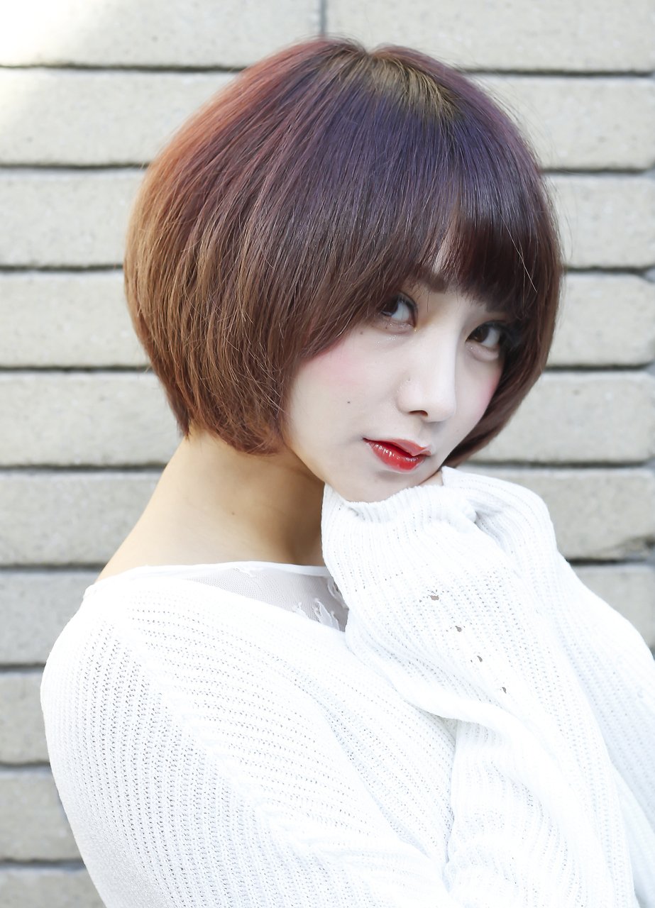 大人可愛いナチュラルショートカットツヤピンクアッシュカラー