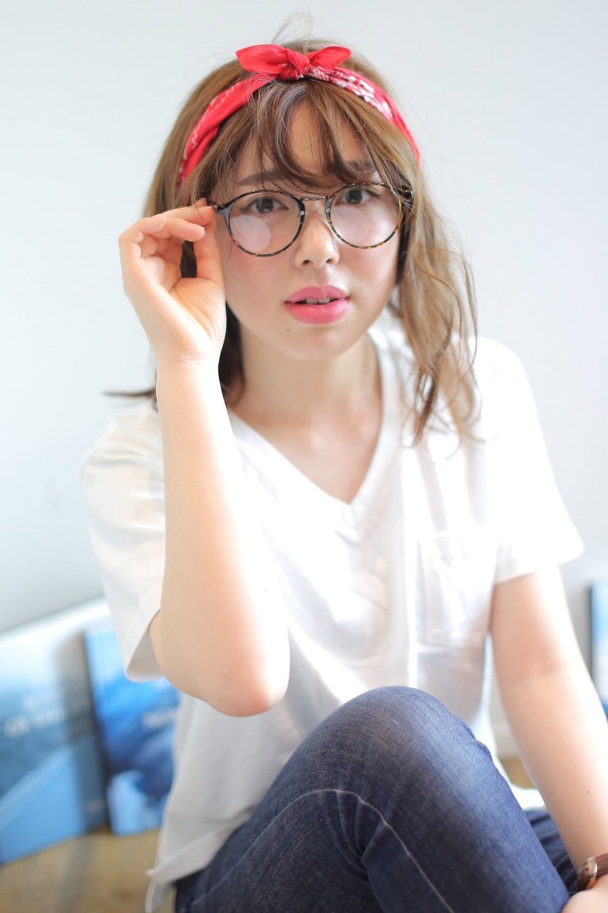 野暮ったさから脱却 バンダナの巻き方40選 をチェックしてシティガールに変身 ホットペッパービューティーマガジン