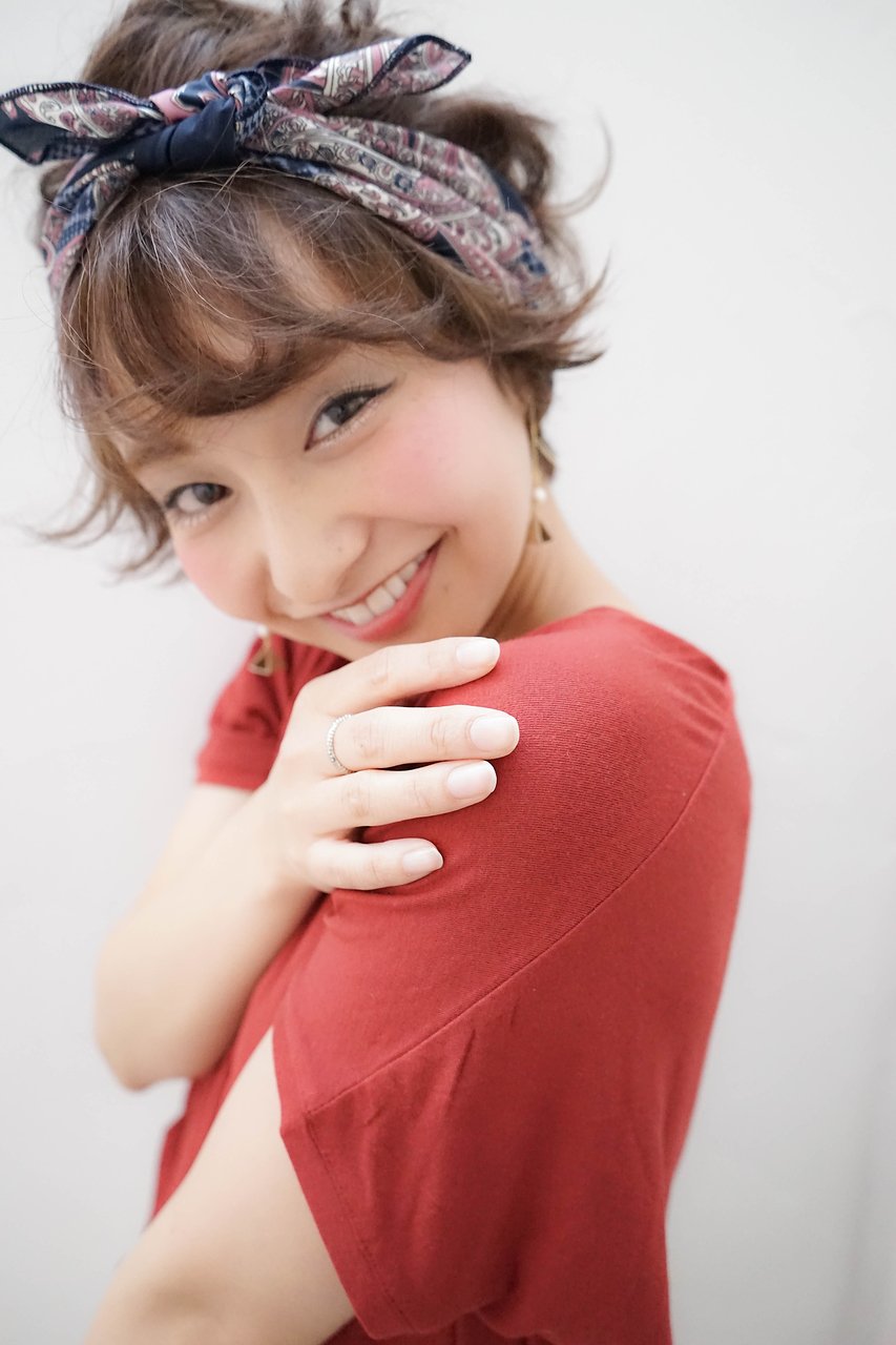 野暮ったさから脱却 バンダナの巻き方40選 をチェックしてシティガールに変身 ホットペッパービューティーマガジン 野暮ったさから脱却 バンダナの巻き方40選 をチェックしてシティガールに変身 ホットペッパービューティーマガジン