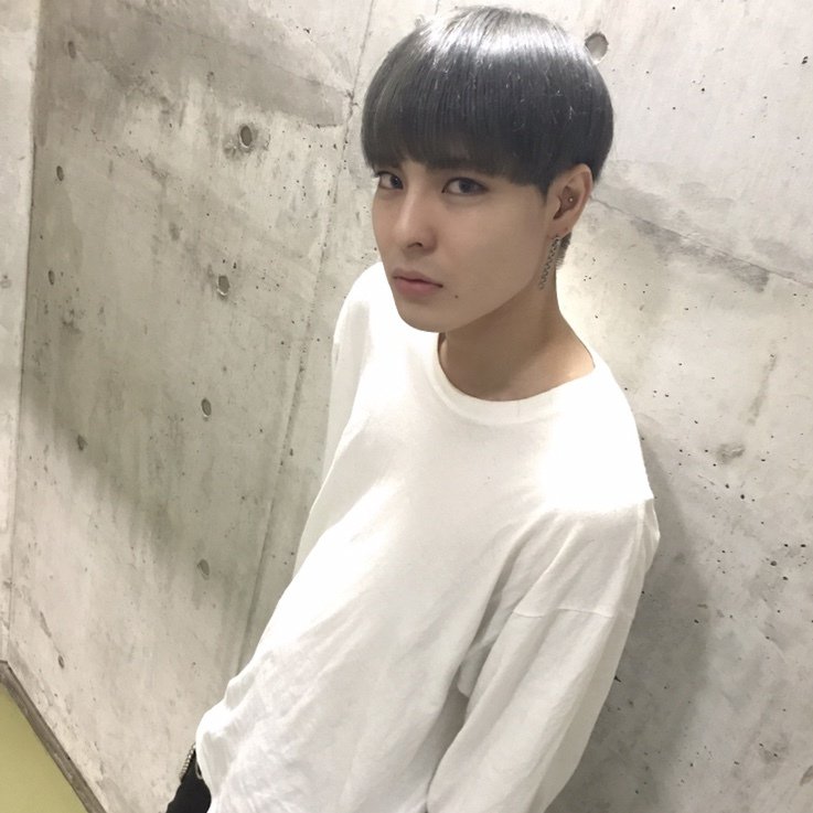 メンズのアッシュグレーヘアスタイル特集 明るめから暗めまで 似合うカラーを見つけよう ホットペッパービューティーマガジン