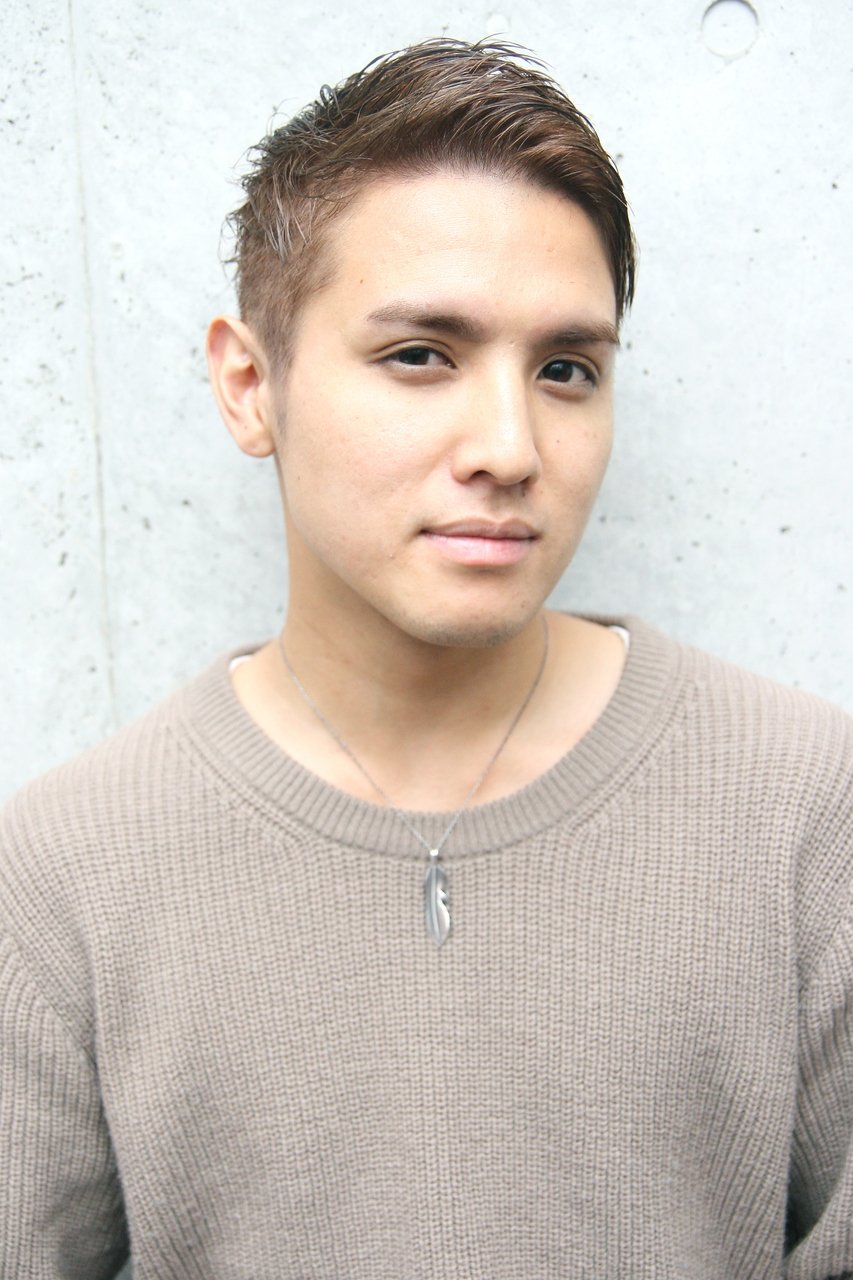 メンズのアッシュグレーヘアスタイル特集 明るめから暗めまで 似合うカラーを見つけよう ホットペッパービューティーマガジン