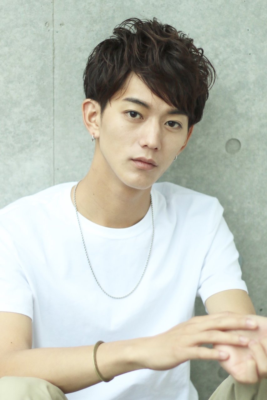 メンズのヘアスタイルはマッシュがおすすめ 前髪重めでおしゃれに決めよう ホットペッパービューティーマガジン