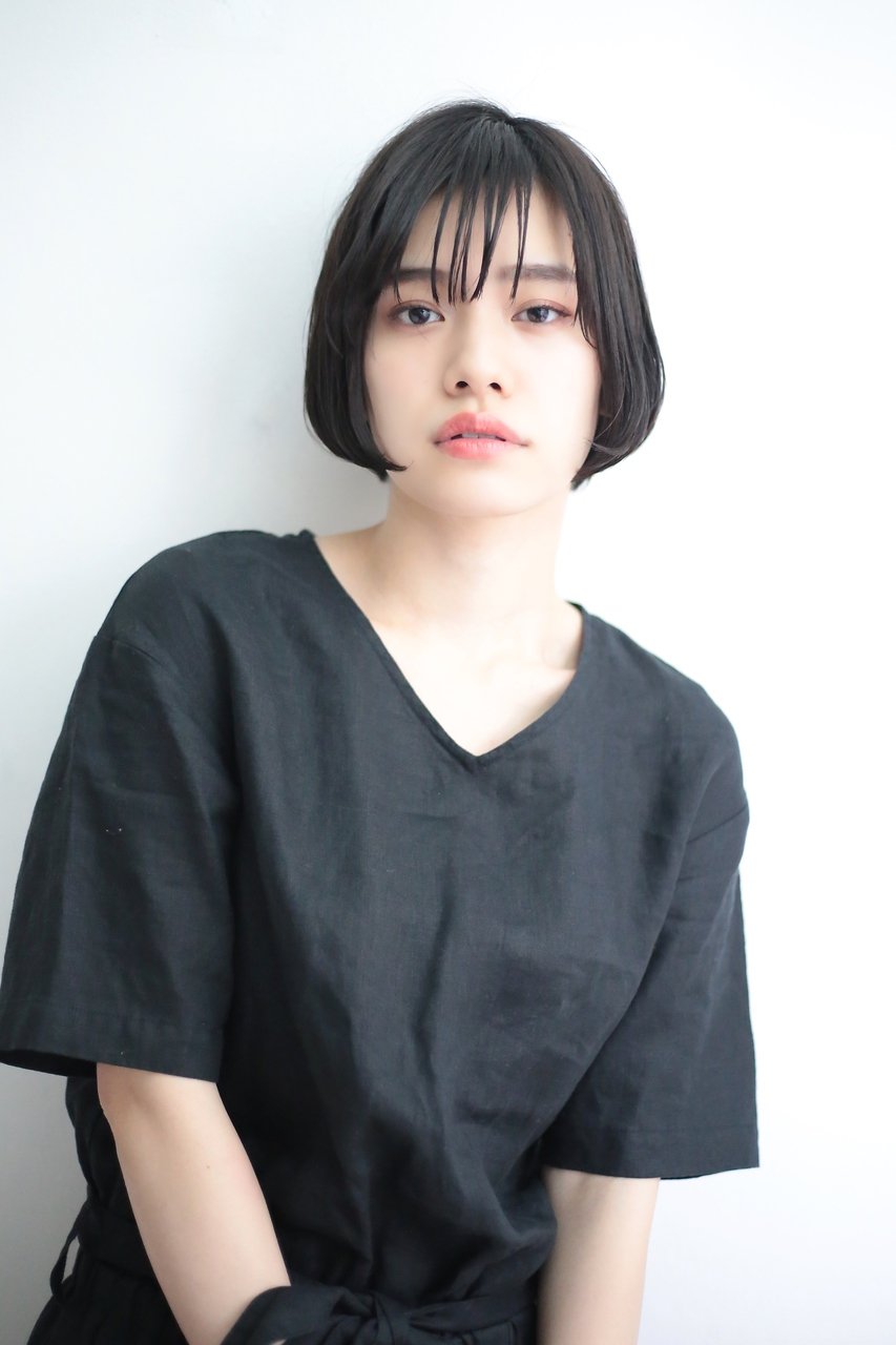 長めバング×ダークアッシュ