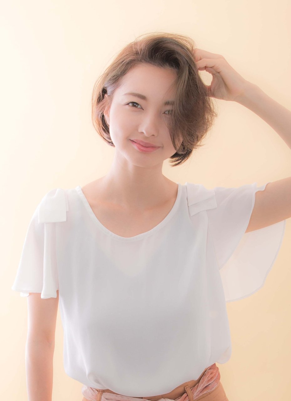 夏にオススメ　大人女子のナチュラルショートボブ