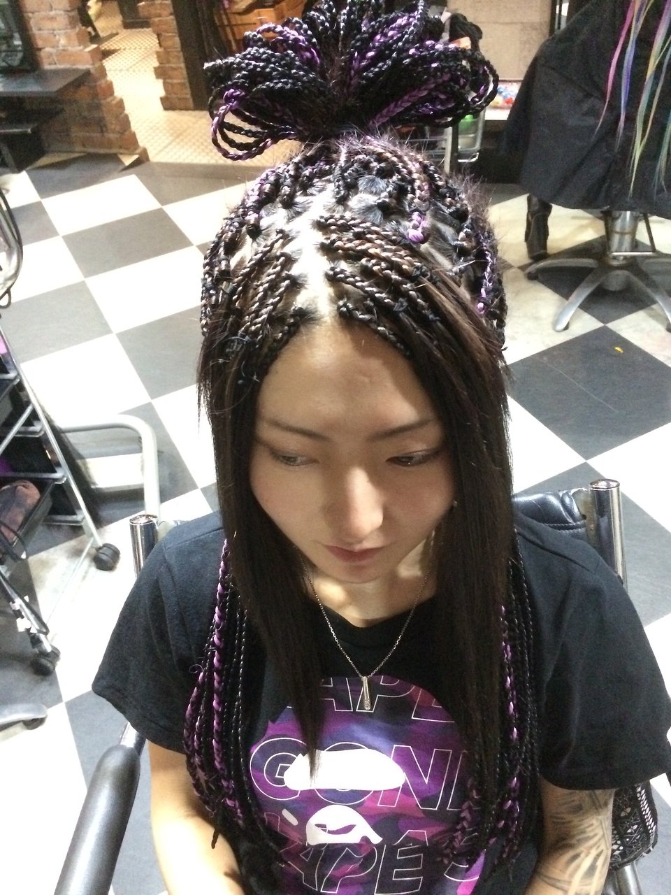ブレイズヘア決定版 コーンロウとの違いやお手入れ方法 おすすめスタイルなどまとめて紹介 ホットペッパービューティーマガジン ブレイズヘア決定版 コーンロウとの違いやお手入れ方法 おすすめスタイルなどまとめて紹介 ホットペッパービューティーマガジン