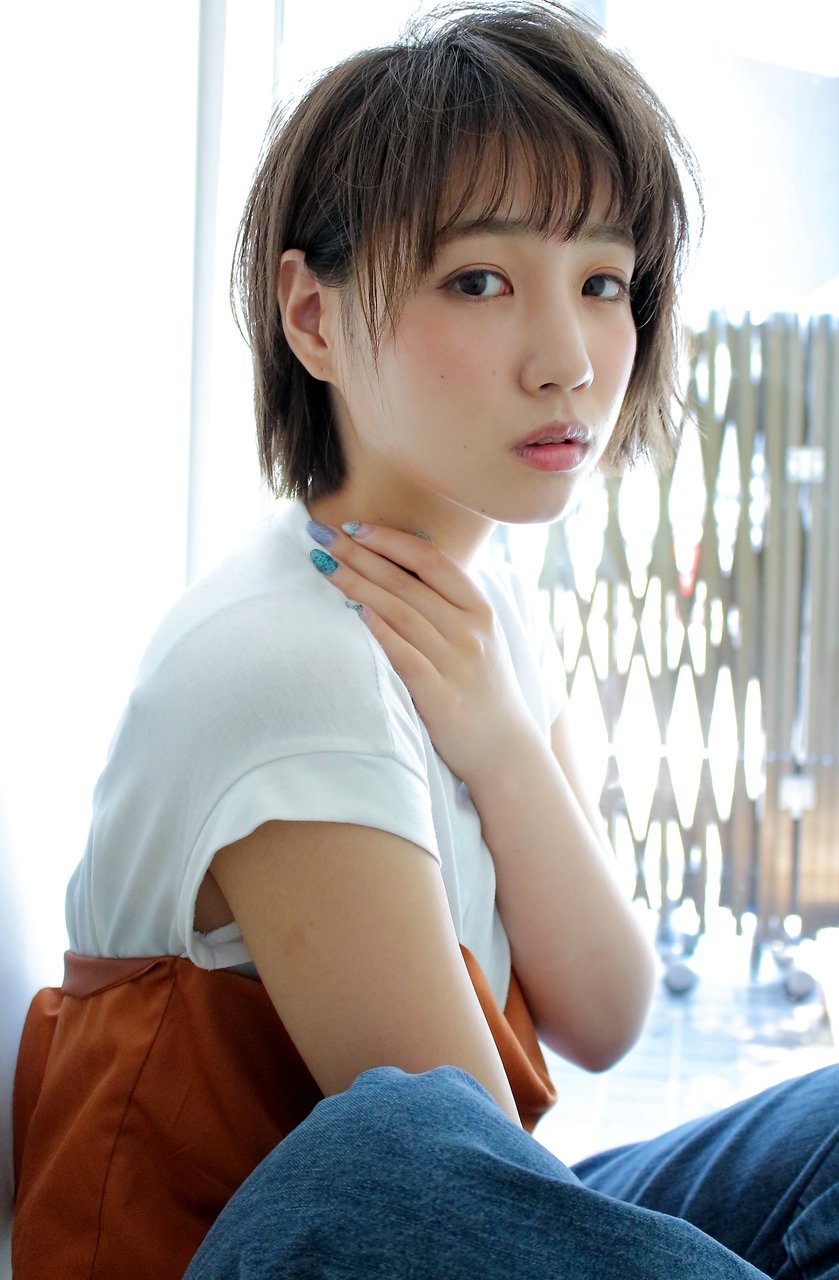 大人女子に似合うぱっつん前髪が知りたい 子どもっぽくならないぱっつんのアレンジテクご紹介 ホットペッパービューティーマガジン
