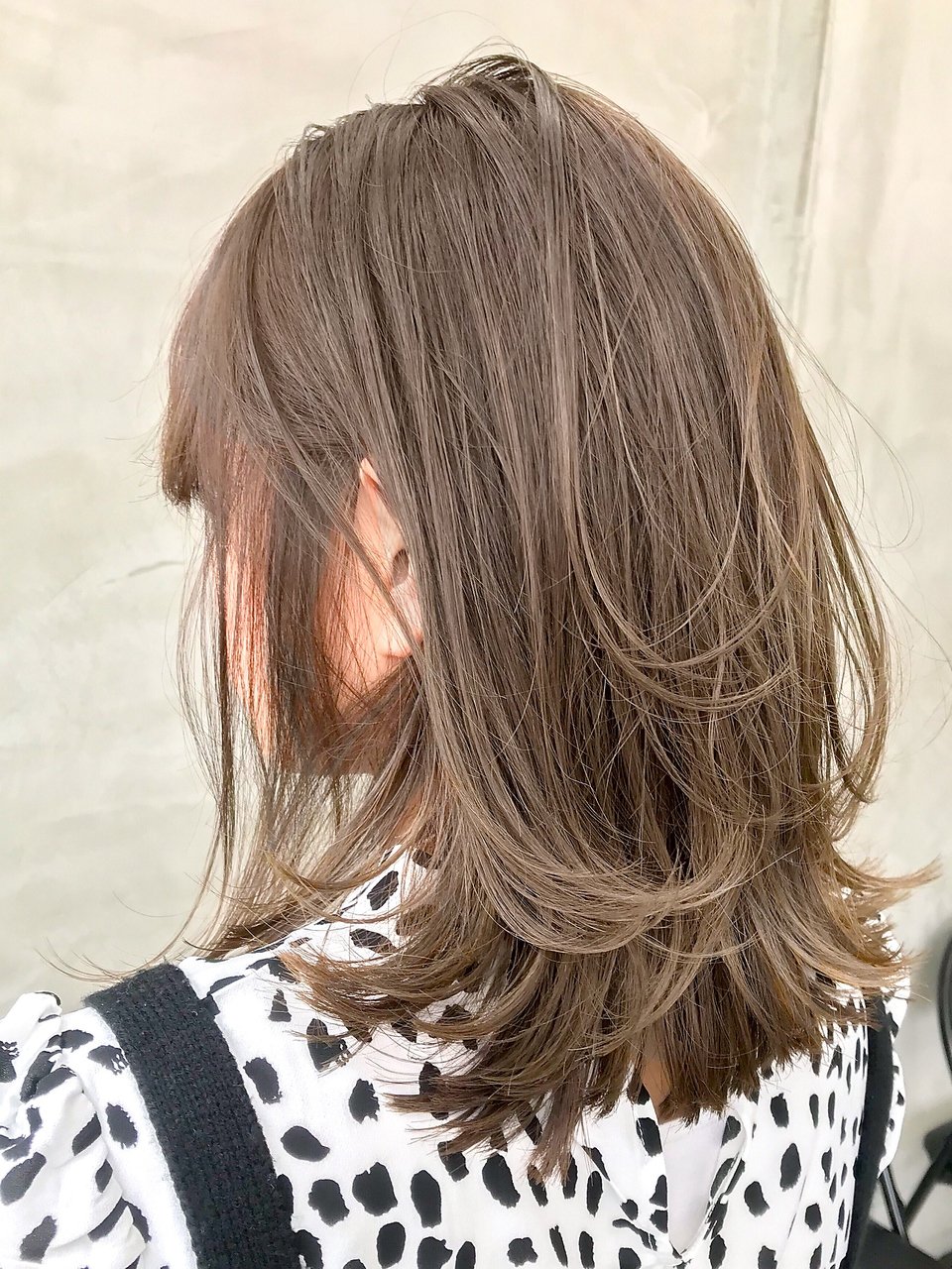 小顔も後ろ美人見えも叶うレイヤーカット 振り向かせたいモテフェミニンスタイル大特集 ホットペッパービューティーマガジン