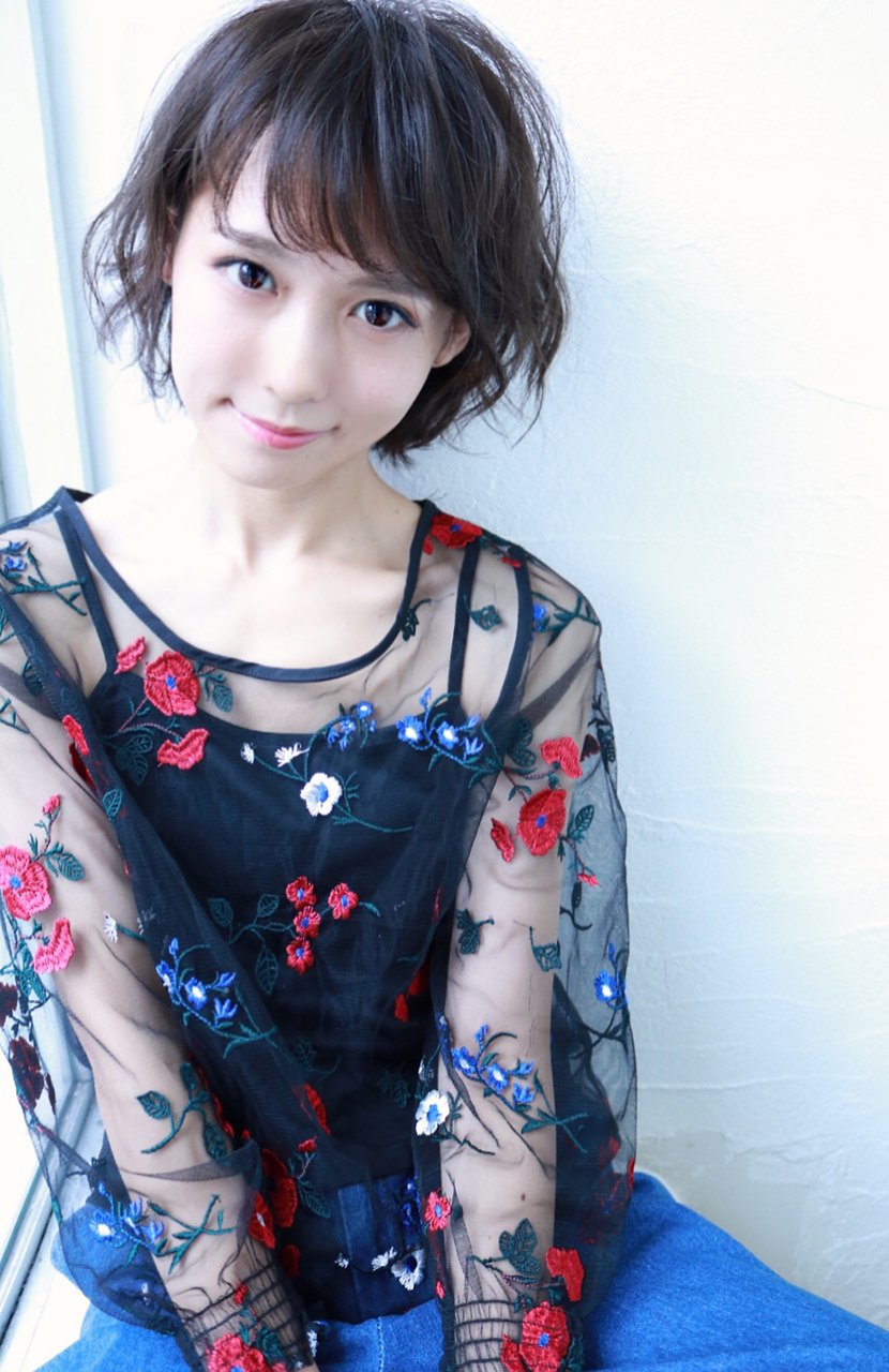 秋冬オススメ耳掛けでスッキリと♪くせ毛風ショートby柴立吉之助