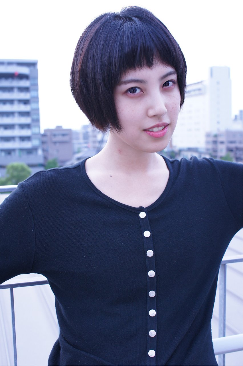 黒髪ショートボブ