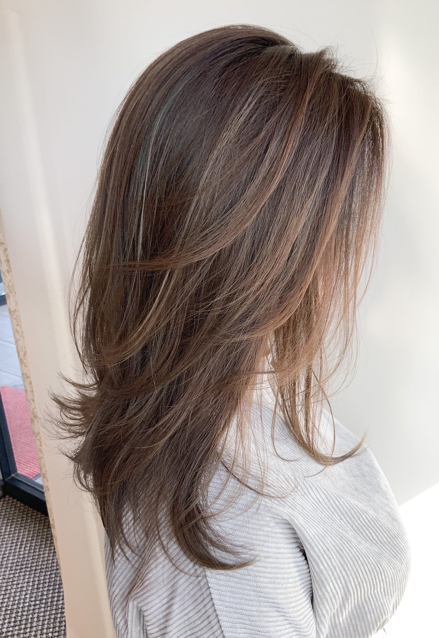 19春夏トレンドヘアカラー 透明感カラーや立体感あるデザインカラーに注目 ホットペッパービューティーマガジン 19春夏トレンドヘアカラー 透明感カラーや立体感あるデザインカラーに注目 ホットペッパービューティーマガジン