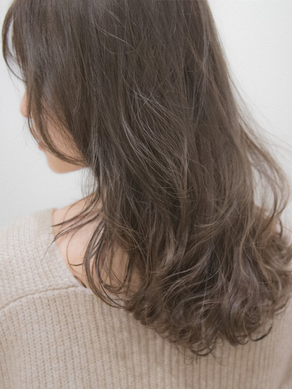 19春夏トレンドヘアカラー 透明感カラーや立体感あるデザインカラーに注目 ホットペッパービューティーマガジン 19春夏トレンドヘアカラー 透明感カラーや立体感あるデザインカラーに注目 ホットペッパービューティーマガジン