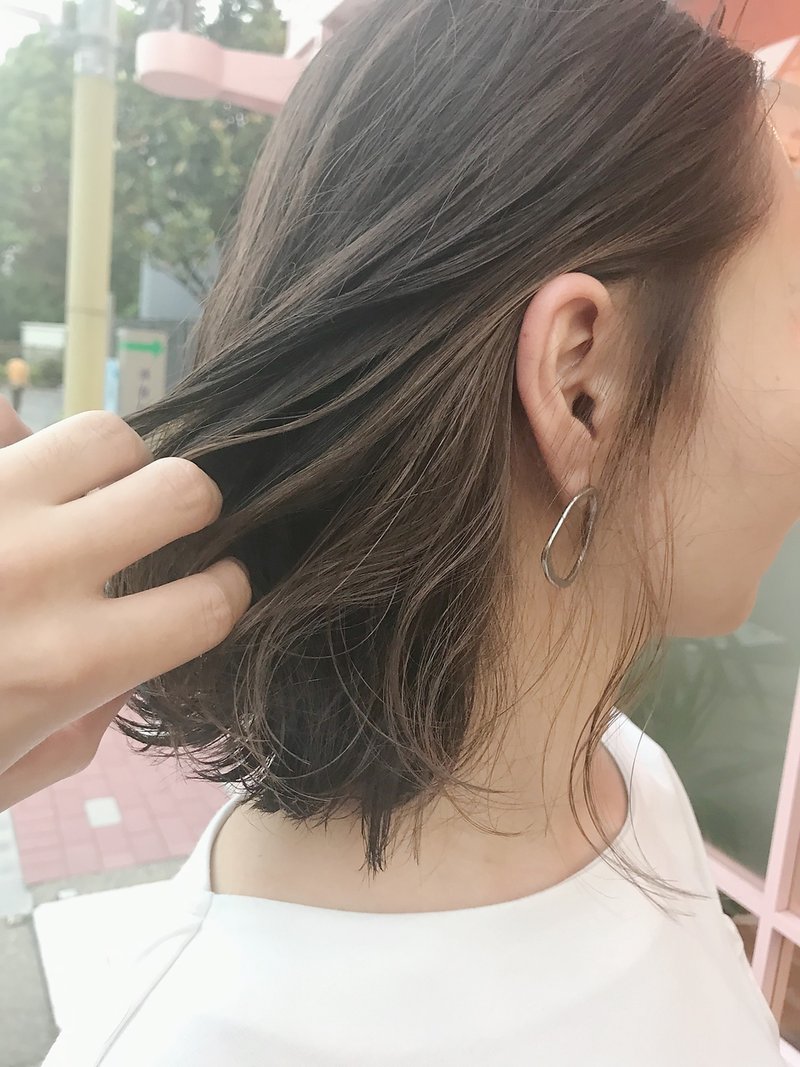 ポイントカラーで隠し味をプラス インナーカラーで作るおしゃ見えヘアスタイル集 ホットペッパービューティーマガジン
