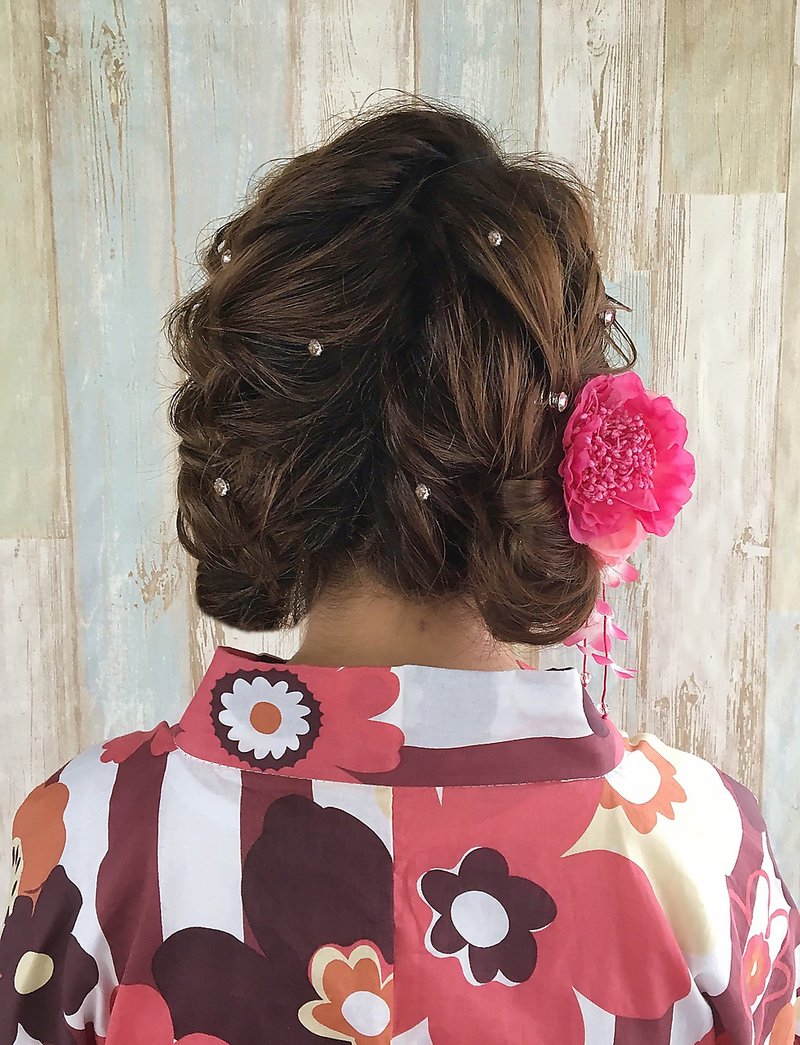 浴衣に似合うかわいいお祭りヘア特集 花火大会にもおすすめな髪型ぜんぶ見せます ホットペッパービューティーマガジン 浴衣に似合うかわいいお祭りヘア特集 花火大会にもおすすめな髪型ぜんぶ見せます ホットペッパービューティーマガジン