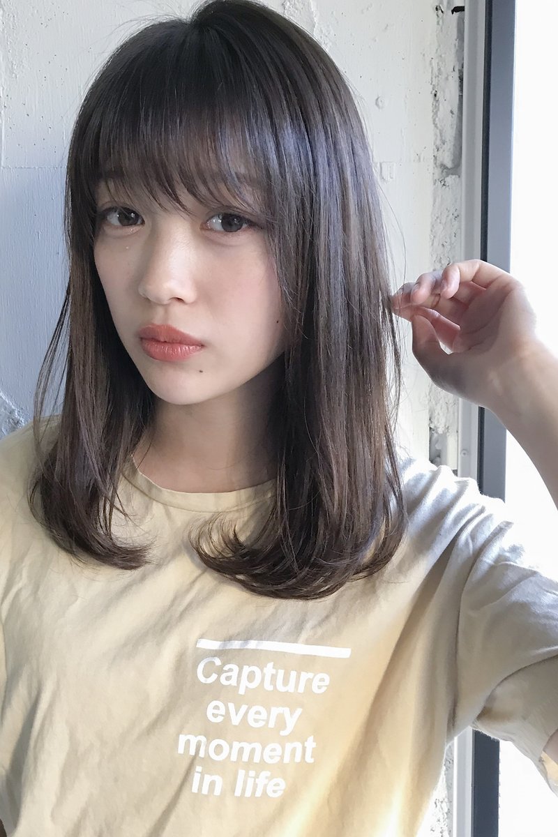愛されくびれミディアムインナーカラーヘルシーレイヤーウェーブ