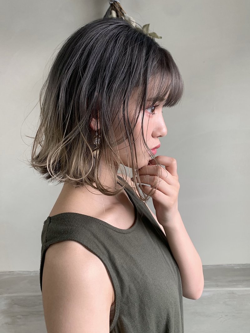 グラデーション×切りっぱなしボブ