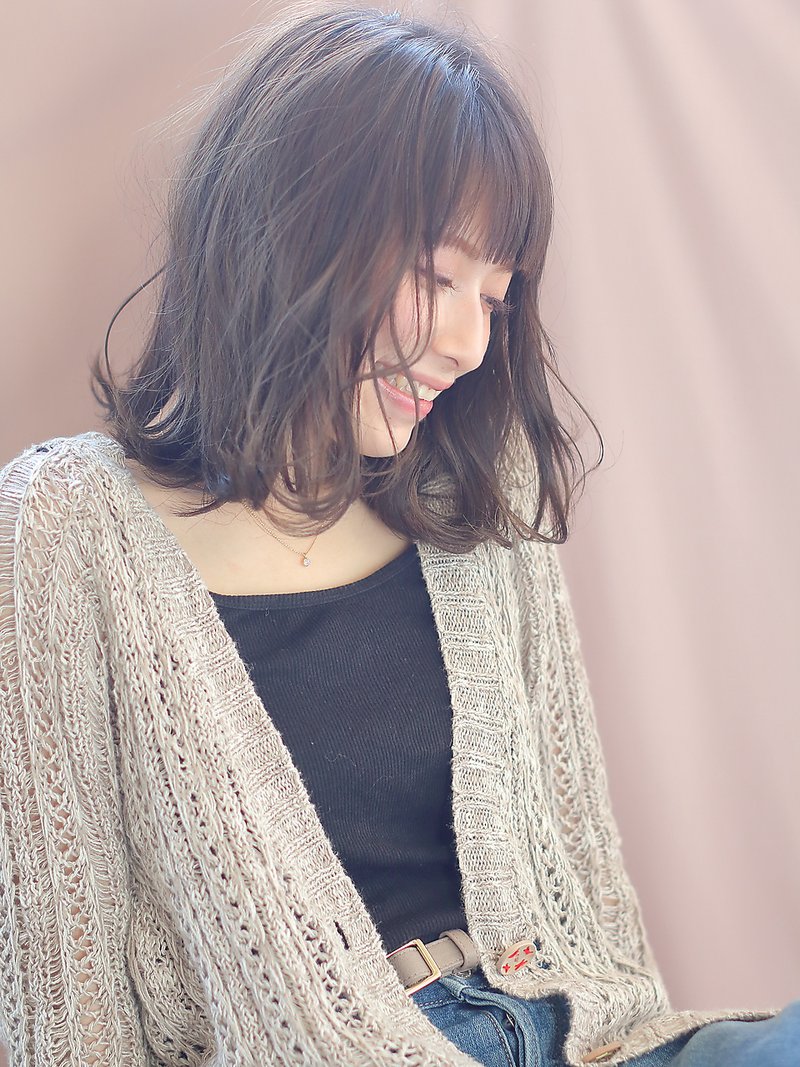 ワンレンってどんな髪型 大人っぽが叶う顔型 レングス カラー別スタイル特集 ホットペッパービューティーマガジン