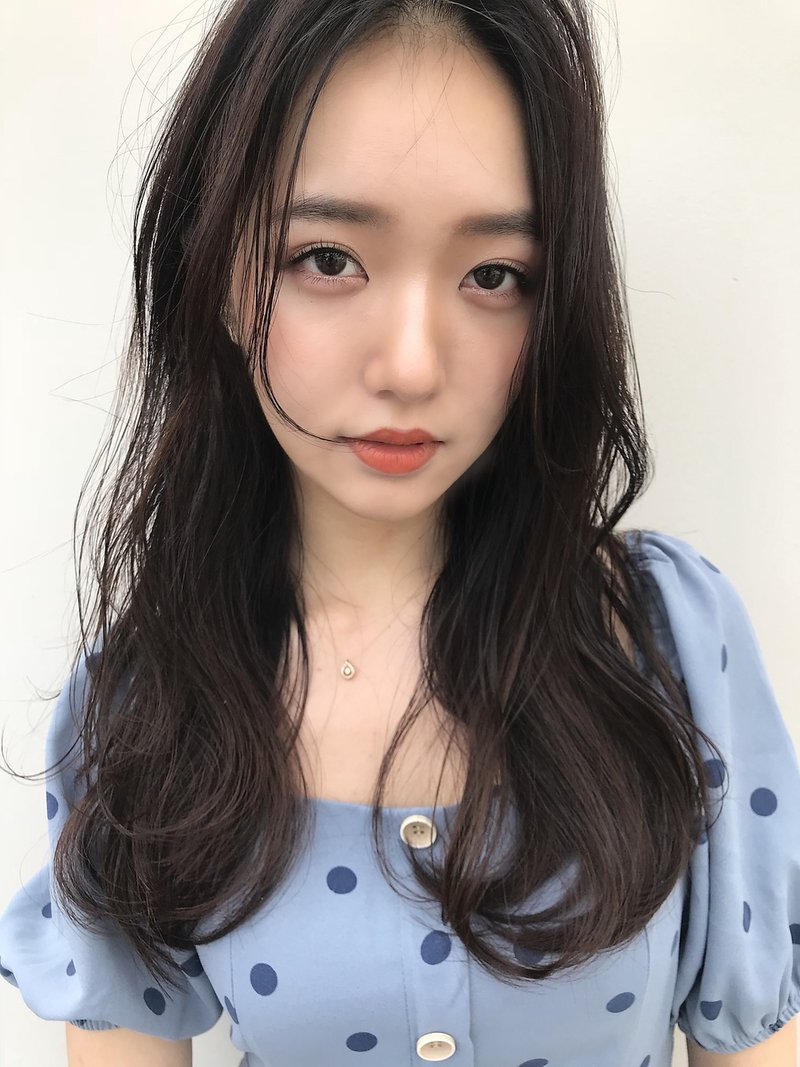 大人可愛いフェザーロング