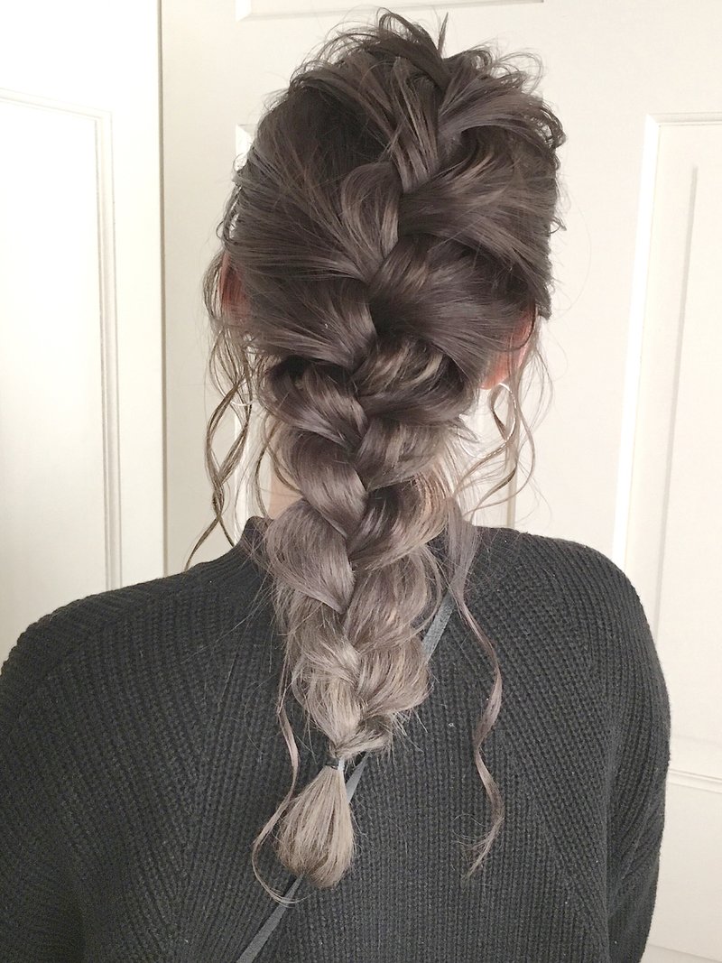 Salowin小玉 グレージュグラデーション三つ編みアレンジ原宿 L サロウィン 原宿 Salowin のヘアカタログ ホットペッパービューティー Salowin小玉 グレージュグラデーション三つ編みアレンジ原宿 L サロウィン 原宿 Salowin のヘアカタログ ホットペッパービューティー
