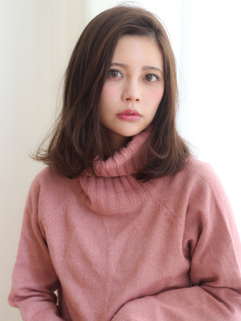 小顔バングデジタルパーマヘルシーレイヤーイルミナカラー