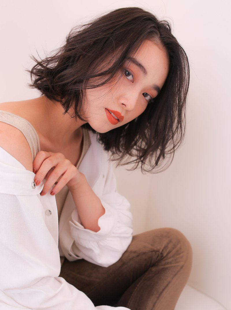 抜け感ラフウェーブミディアム