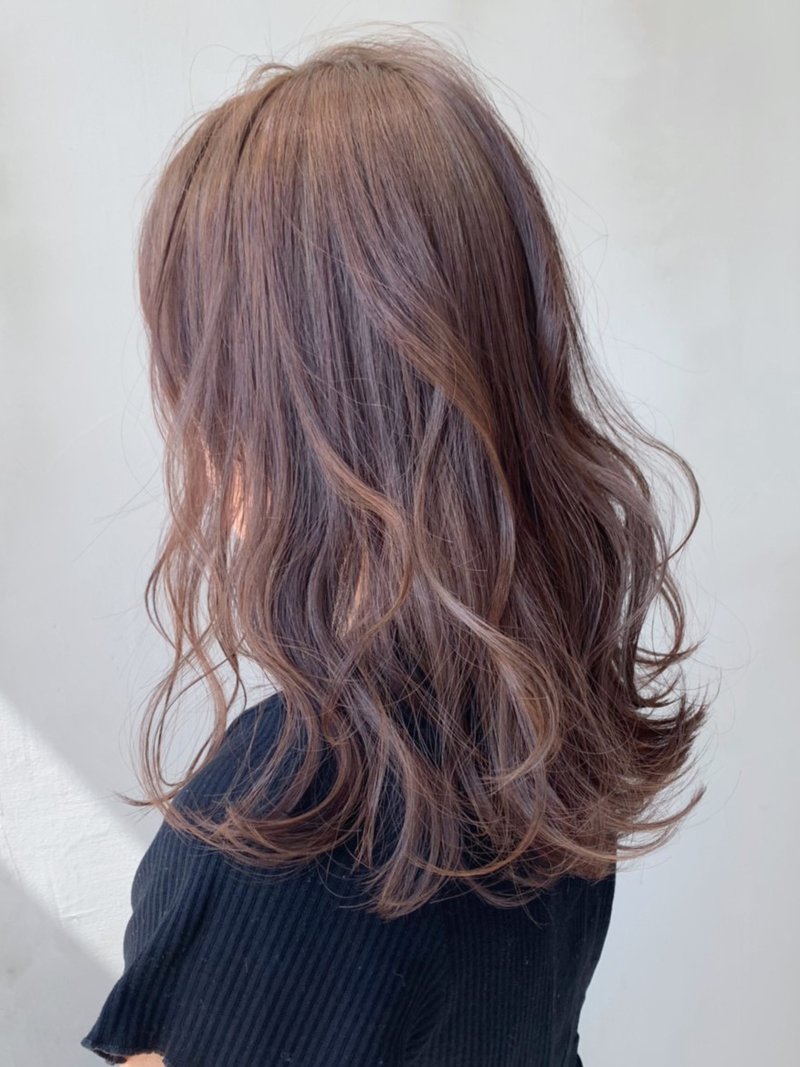 ベージュカラー大集合 注目の3つのヘアカラーでもっとオシャレな髪型に ホットペッパービューティーマガジン