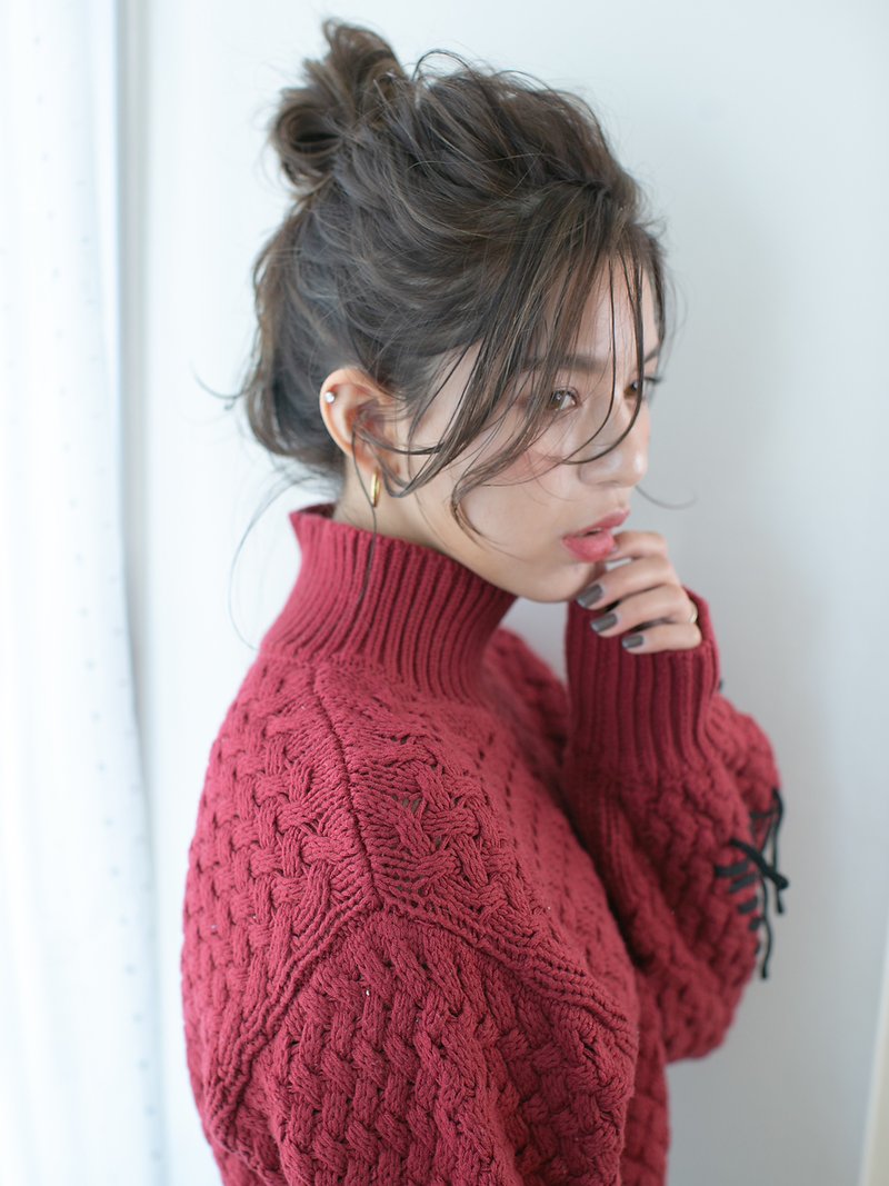 お団子ヘアは結ぶ位置で印象変化を 低め 高め ハーフアップのアレンジ紹介 ホットペッパービューティーマガジン お団子ヘアは結ぶ位置で印象変化を 低め 高め ハーフアップのアレンジ紹介 ホットペッパービューティーマガジン