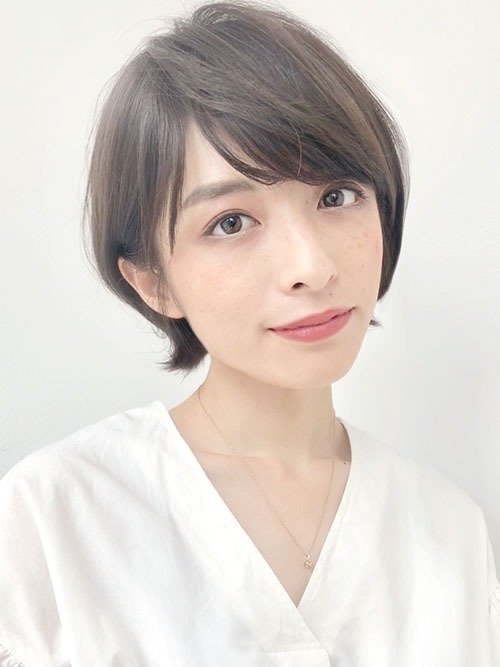 耳かけ外ハネショートヘア/ワンサイドショート　/Salon銀座