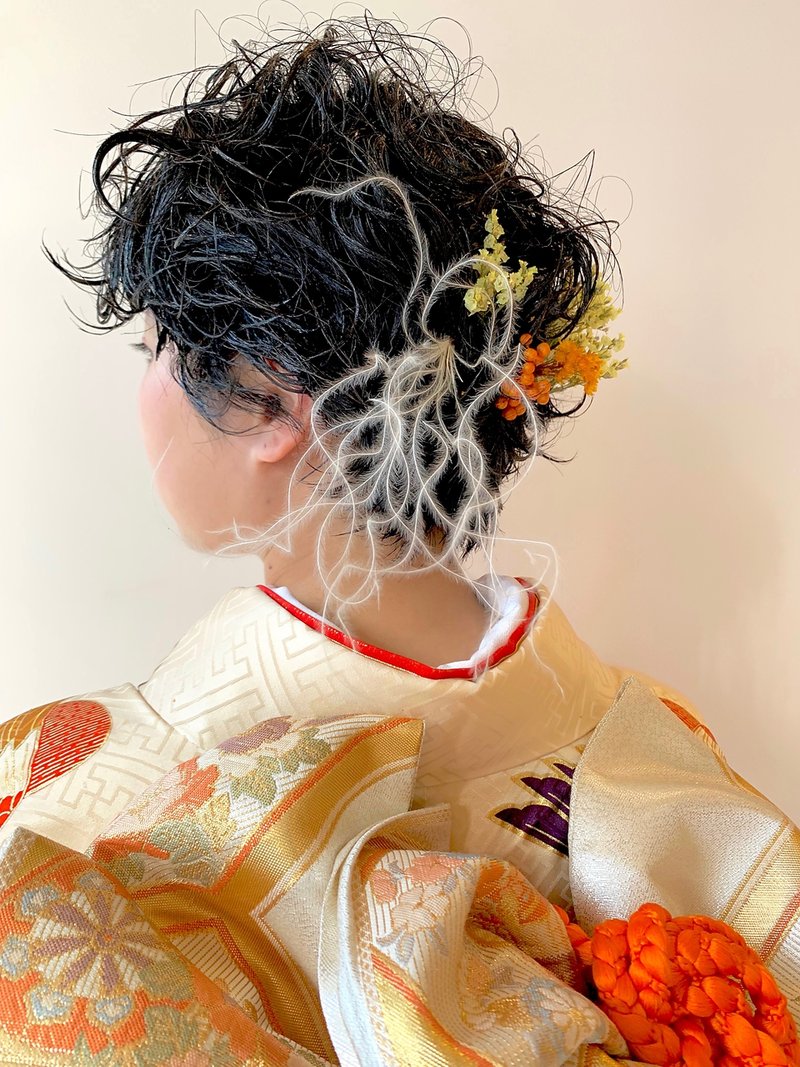 どうする 成人式の着付け ヘアメイク 必要なものや気になる料金は ホットペッパービューティーマガジン どうする 成人式の着付け ヘアメイク 必要なものや気になる料金は ホットペッパービューティーマガジン