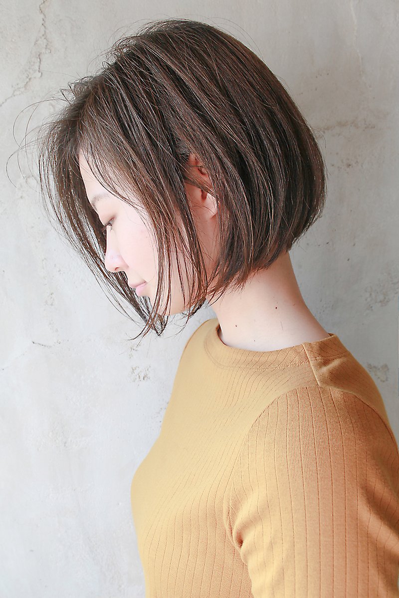 清潔感あふれる大人ボブ×透明感グレージュ〈fildor〉