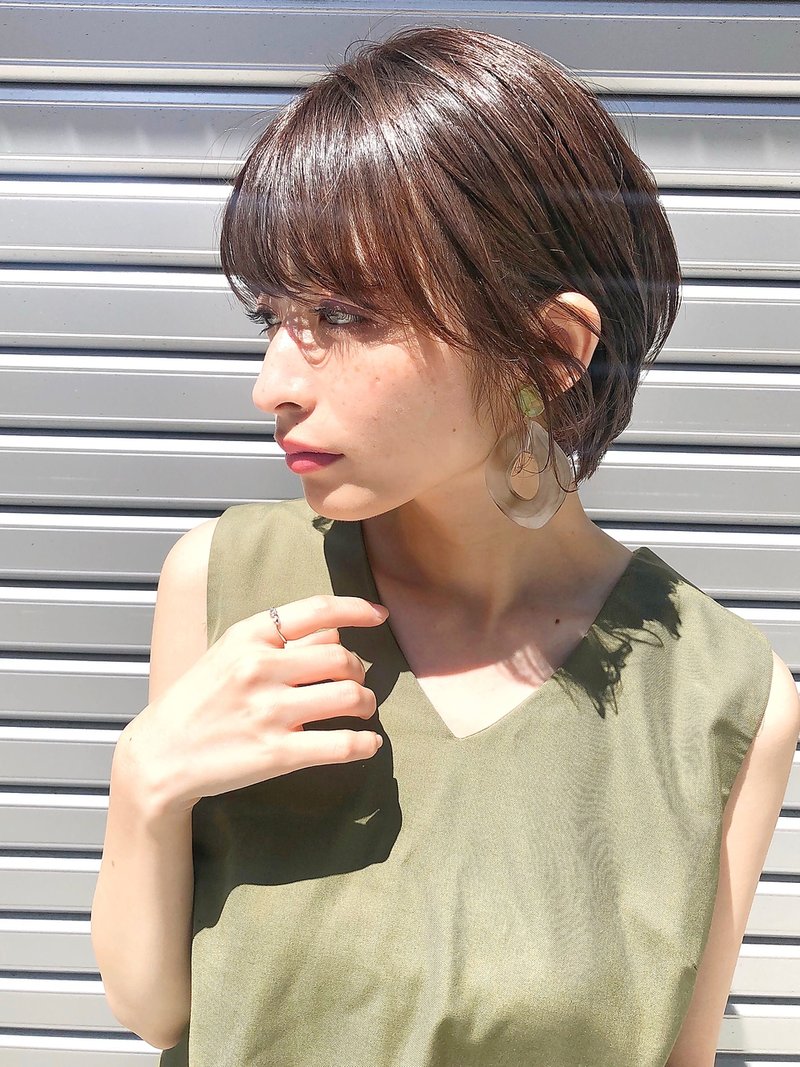 【NEUTRAL　岩田】くびれ大人ショート