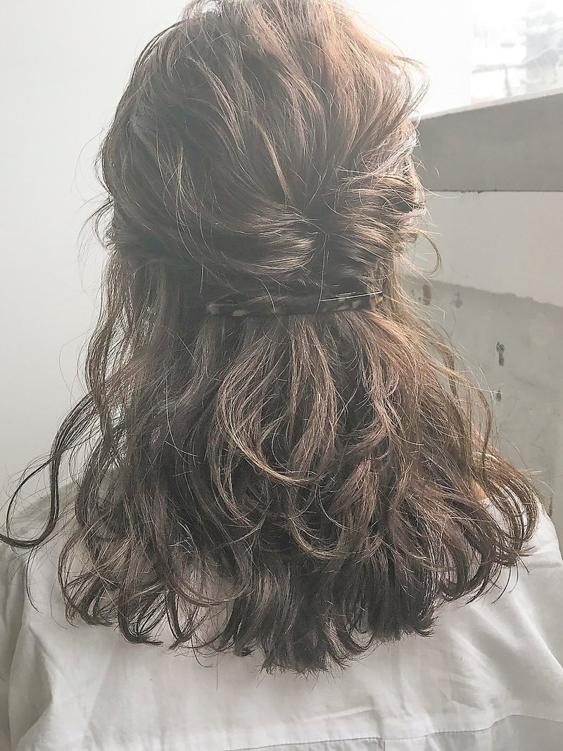 ハーフアップの簡単なやり方 レングス別かけ算ヘアアレンジでもっとおしゃれに ホットペッパービューティーマガジン