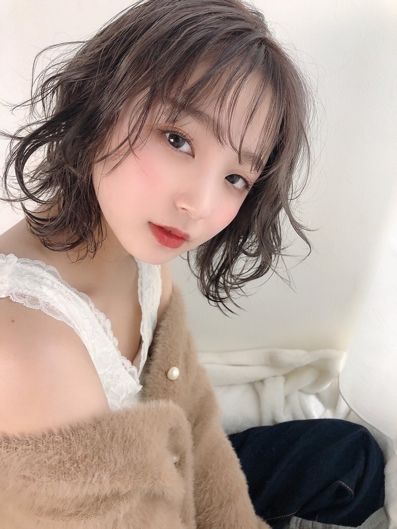 逆三角形顔さんは前髪ありorなし 一番似合う髪型を探せるスタイル集 ホットペッパービューティーマガジン