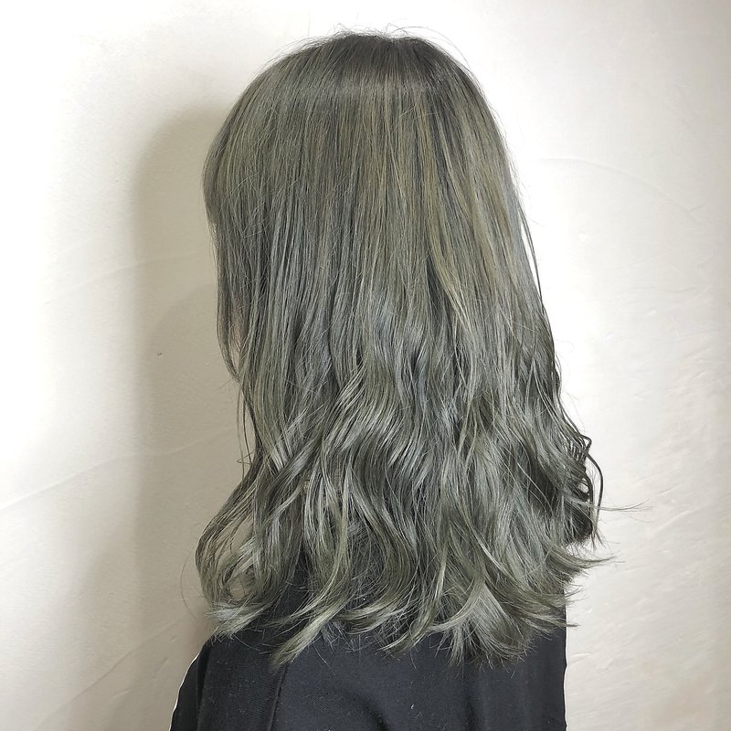 アッシュってどんな髪色 透明感を作る 魅惑のヘアカラースタイル 21 ホットペッパービューティーマガジン