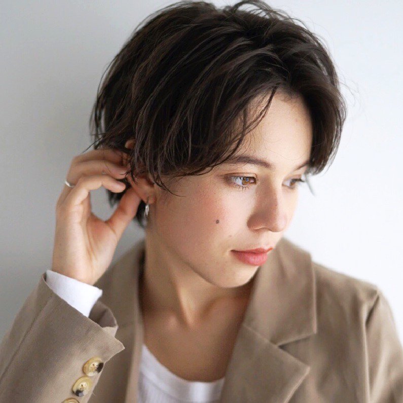 カーキアッシュ × ハンサムショート