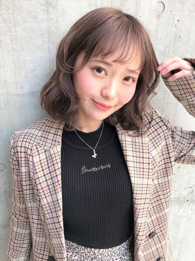 st754_大人かわいい透明感ミルクティーイルミナカラーボブ
