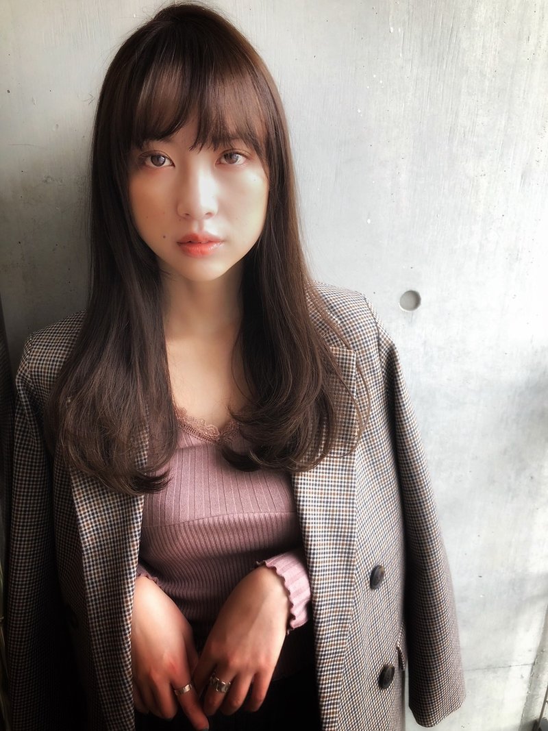 くびれセミディ ツヤ髪ストレート