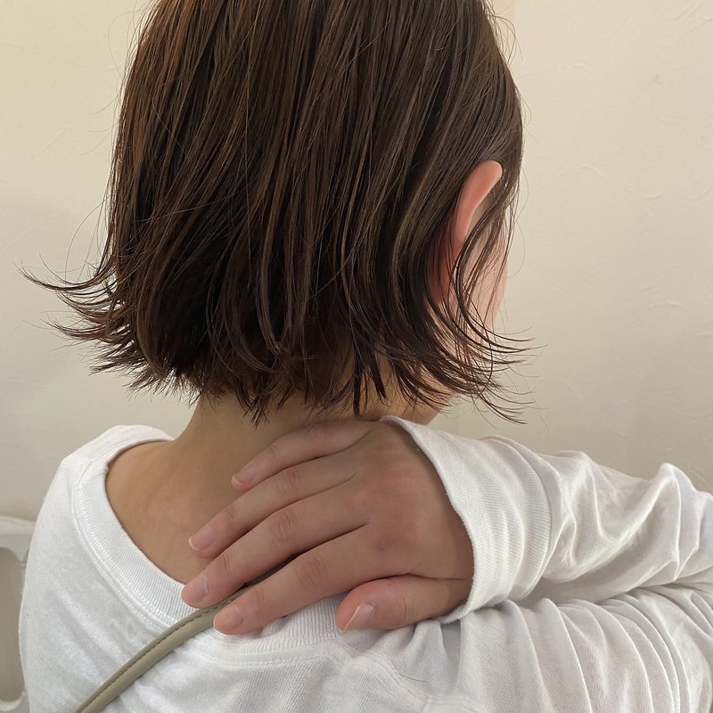 【F.】切りっぱなしショートボブ