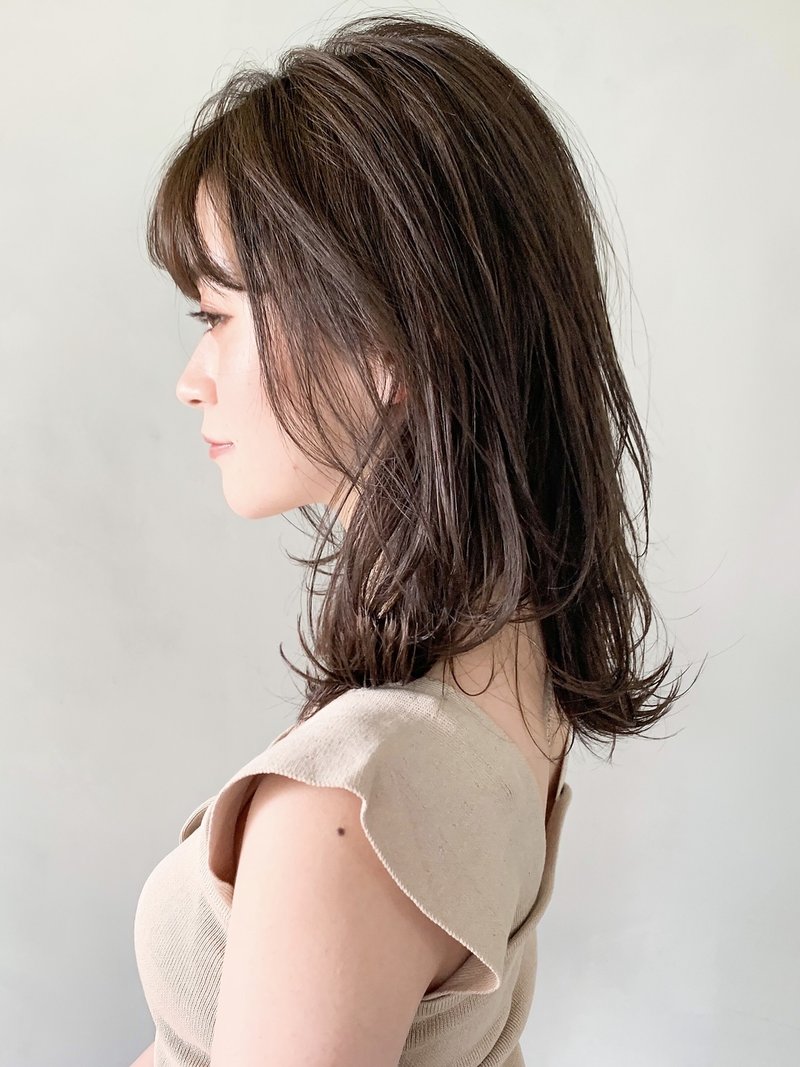 大人可愛い厚めバング、デザインカラー、ローライト毛先パーマ♪