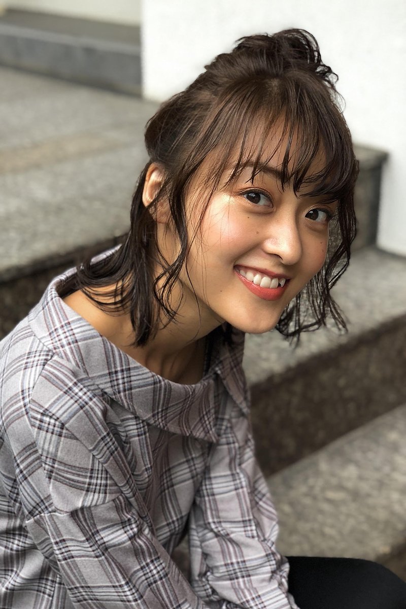 〔石橋　沙也佳〕シースルーバングのこなれハーフアップおだんご