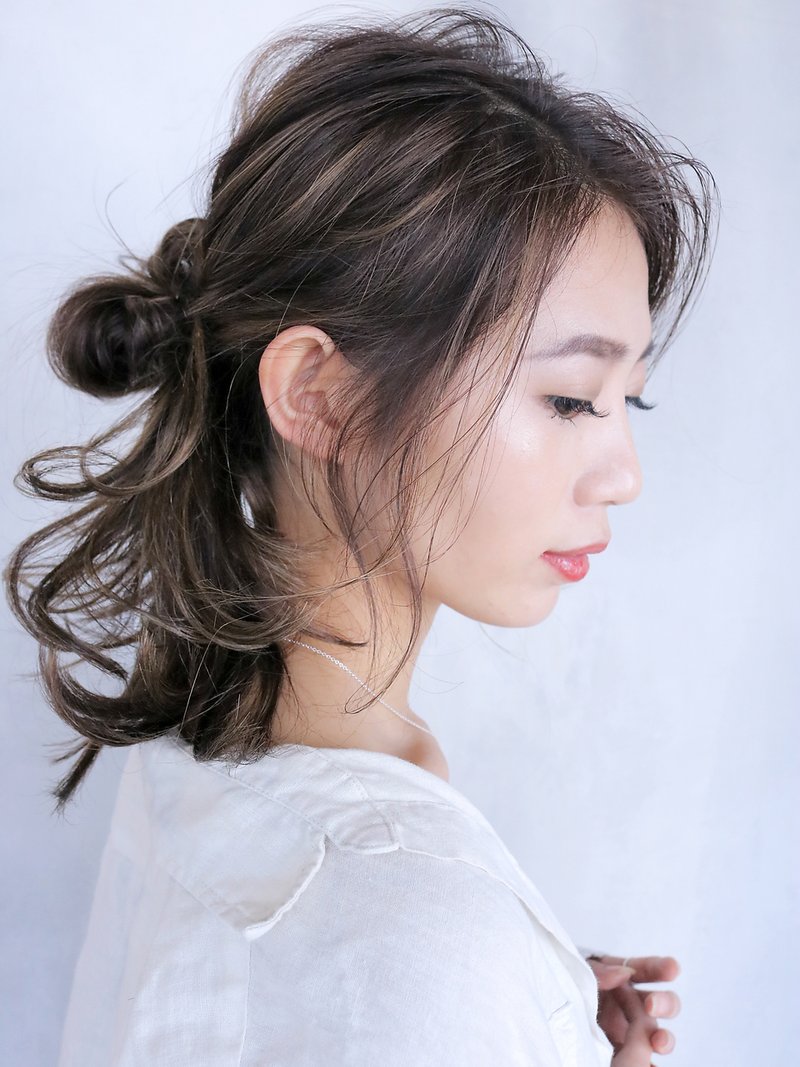 アレンジ解説 簡単くるりんぱから応用まで レングス別おすすめくるりんぱも紹介 ホットペッパービューティーマガジン