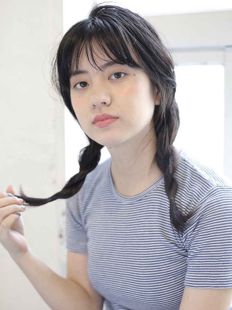 簡単 可愛いツインテールの結び方 位置やレングス別 おしゃれツインテアレンジ特集 ホットペッパービューティーマガジン 簡単 可愛いツインテールの結び方 位置やレングス別 おしゃれツインテアレンジ特集 ホットペッパービューティーマガジン