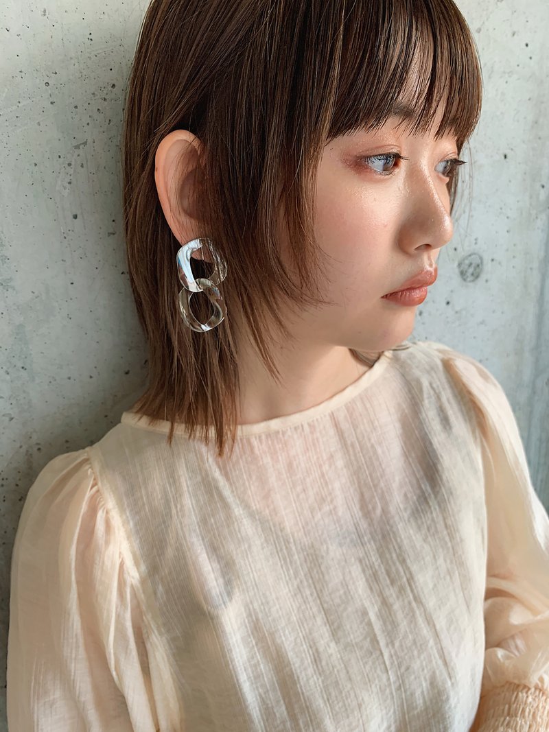 年秋 ミディアムのレイヤーカットで伸ばしかけでも今っぽに ホットペッパービューティーマガジン 年秋 ミディアムのレイヤーカットで伸ばしかけでも今っぽに ホットペッパービューティーマガジン
