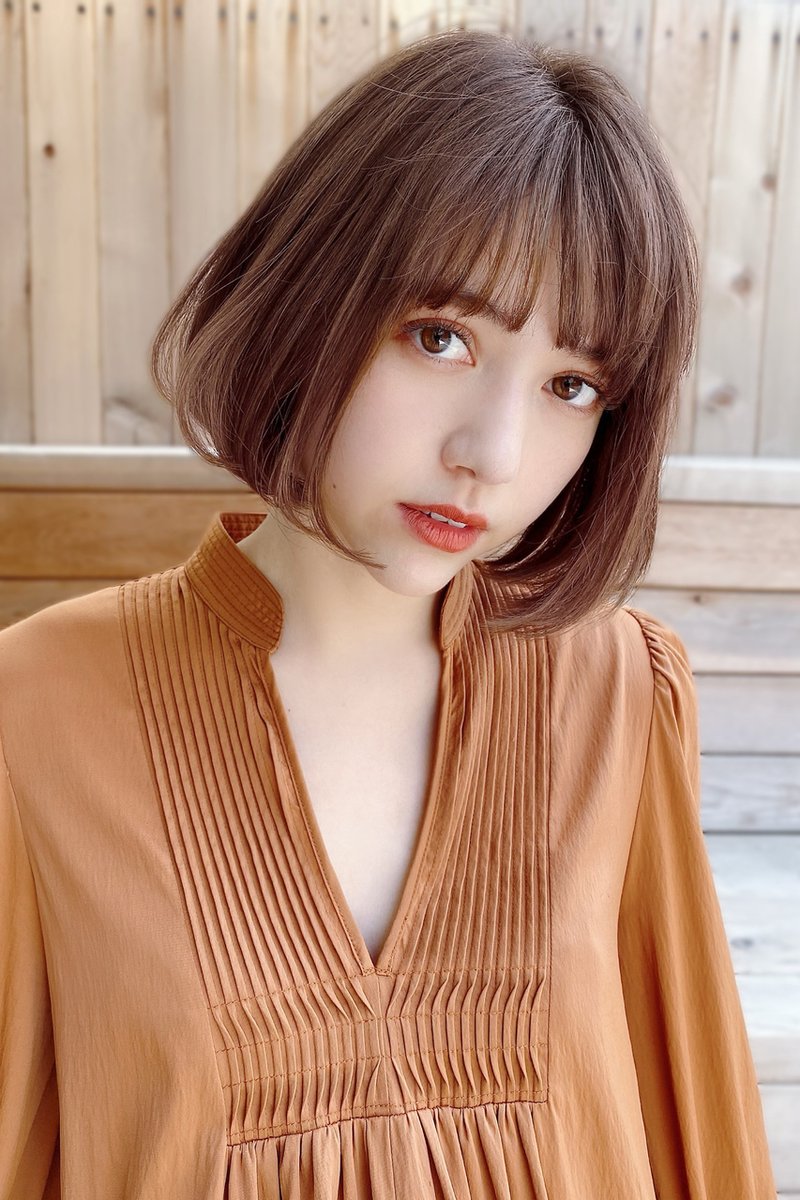 キュートな前髪にココアブラウンの前下がりワンレンボブ♪藤沢